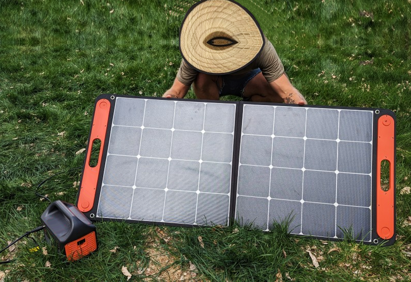 Accumulatori di Corrente per Pannelli Solari in Campeggio, per un’Esperienza Energetica Indipendente