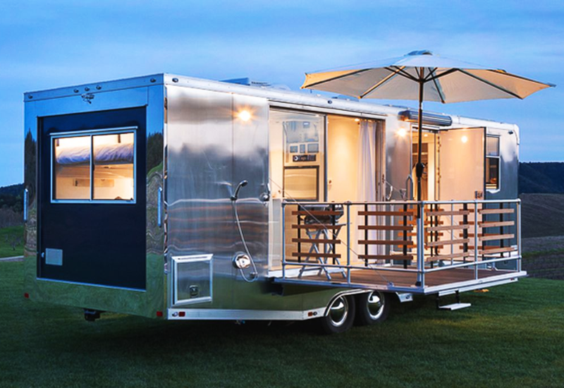 Rimorchio per campeggiatori che diventa una casetta